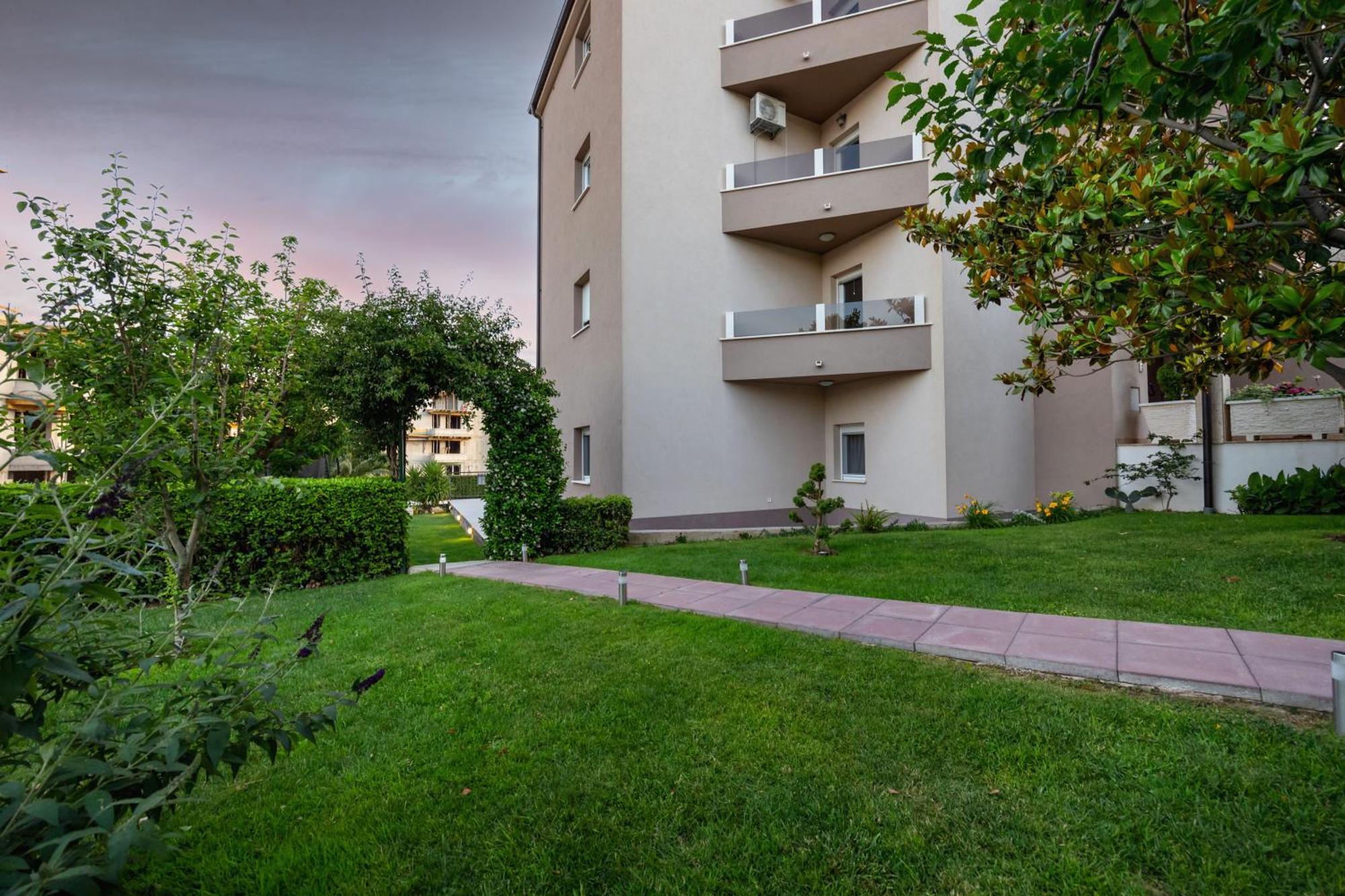 Апартаменты Sunny Garden A2 Сплит Экстерьер фото